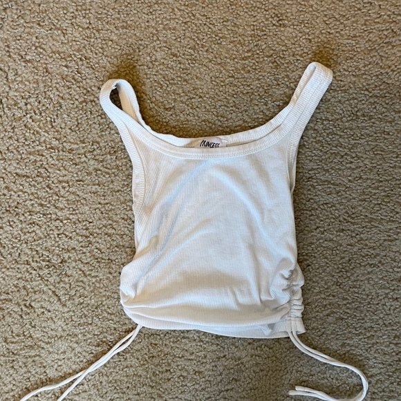 Princess polly white cinch crop top - Picture 2 of 3
